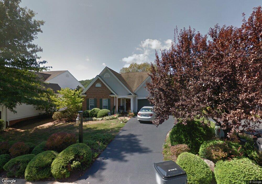 1141 Courtyard Dr, Charlottesville, VA 22903 - photo 1