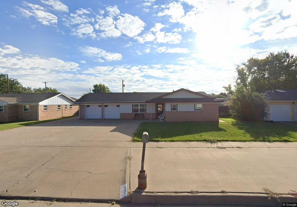 905 Mills Ave, Dumas, TX 79029 - photo 1