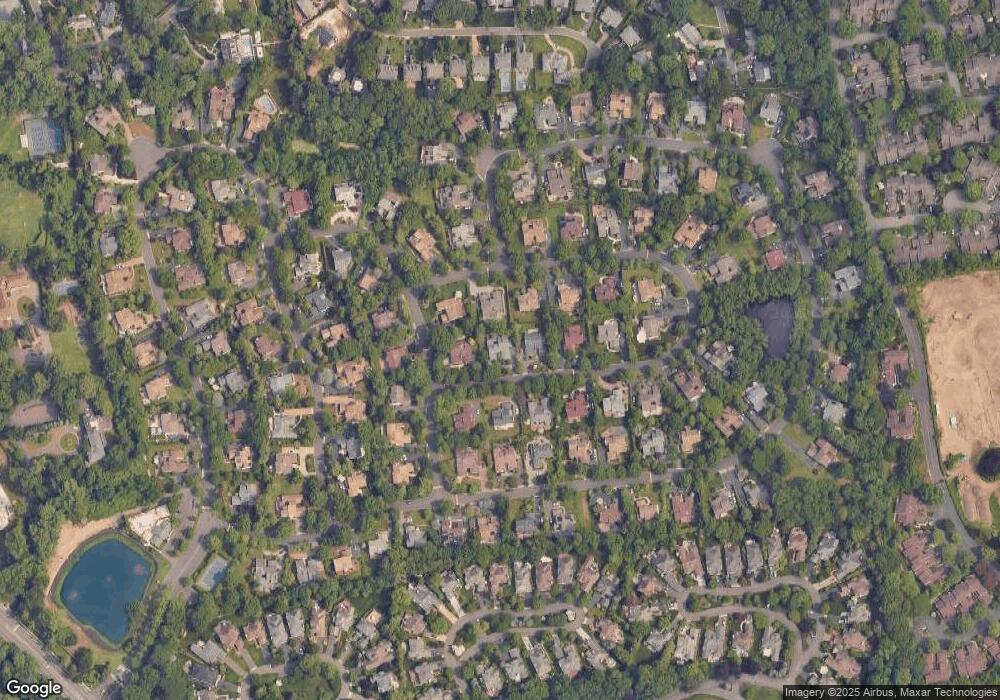 4 Brighton Rd S, Manhasset, NY 11030 - photo 1