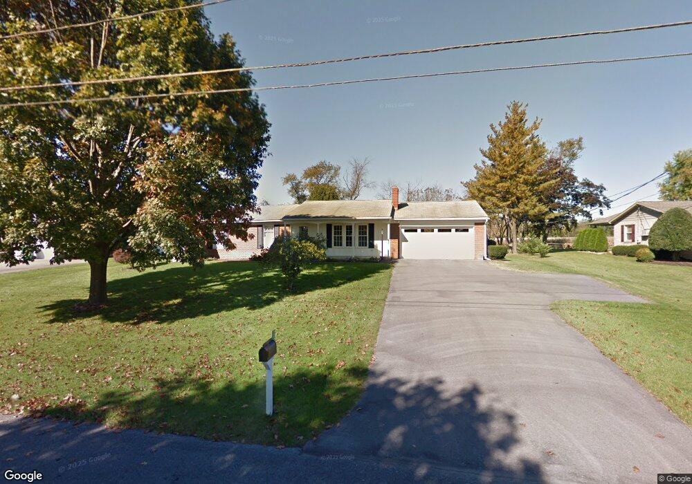 2951 Roosevelt Dr, Chambersburg, PA 17201 - photo 1