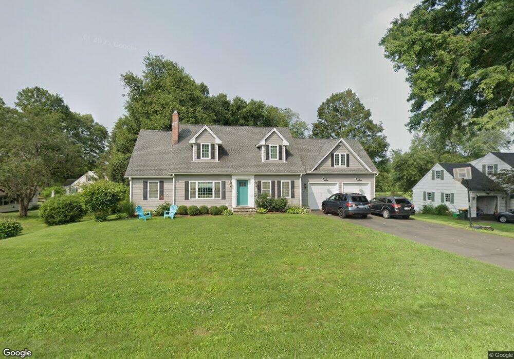 12 Meadow Rd, Newtown, CT 06470 - photo 1