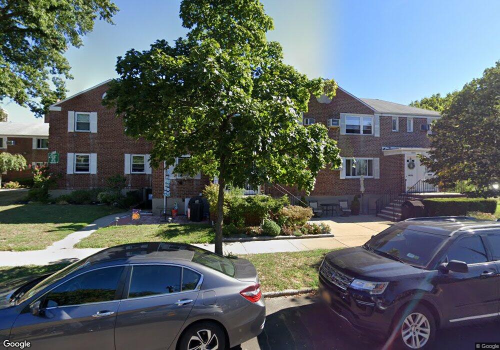 7325 263rd St unit B, Glen Oaks, NY 11004 - photo 1