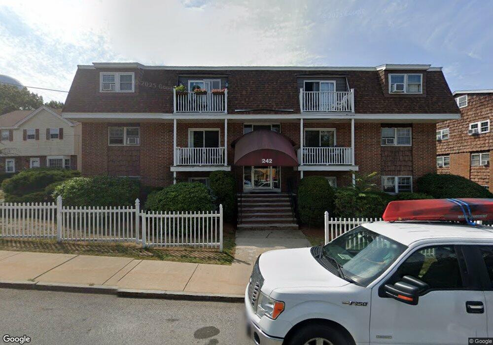242 Mount Vernon St unit 6, Lawrence, MA 01843 - photo 1