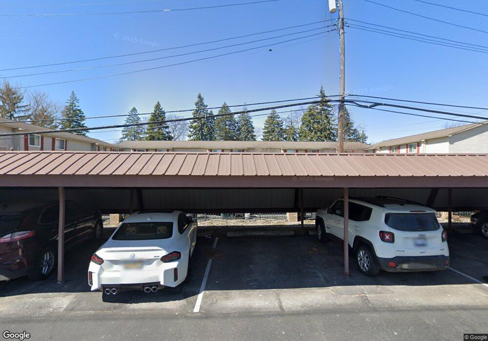 1815 Torquay Ave unit 8, Royal Oak, MI 48073 - photo 1