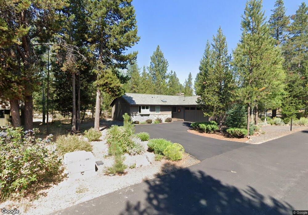 57683 Dutchman Ln, Sunriver, OR 97707 - photo 1