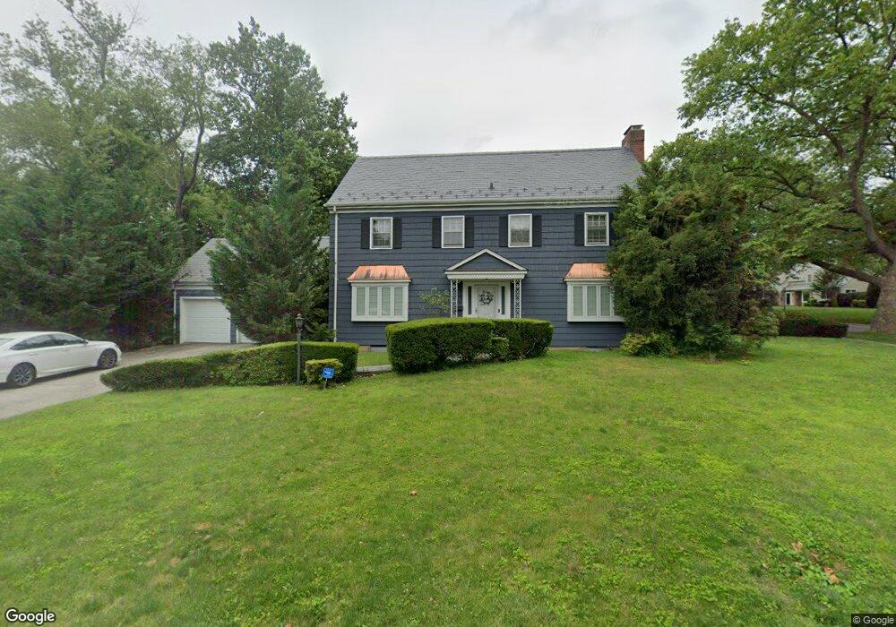 420 Abbey Rd, Manhasset, NY 11030 - photo 1