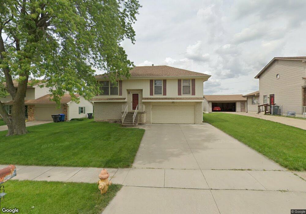 2304 E Aurora Ave, Des Moines, IA 50317 - photo 1