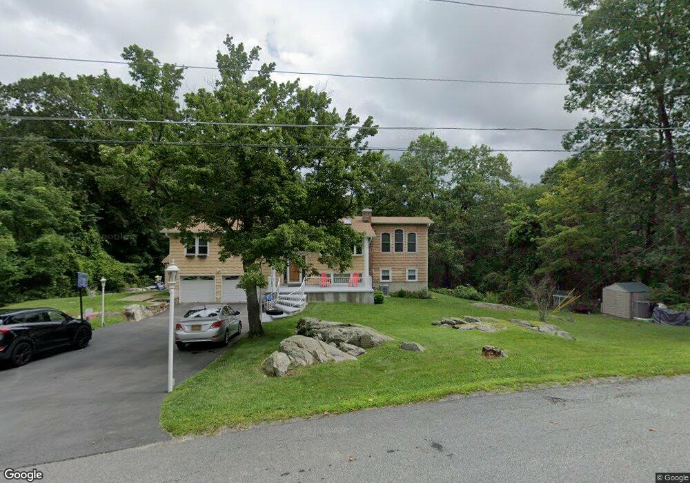 14 Kentwood Dr, Carmel, NY 10512 - photo 1