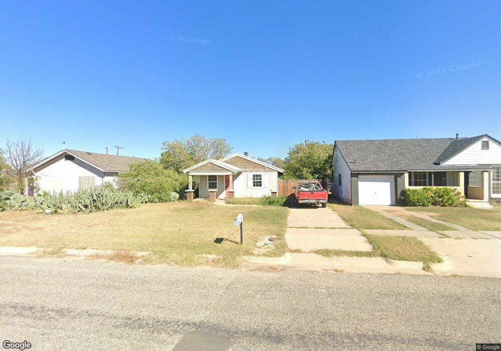 1203 Runnels St, Big Spring, TX 79720 - photo 1