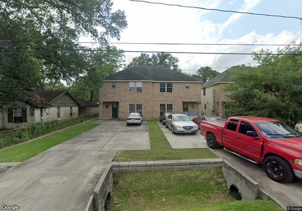 10441 Wicklowe St, Houston, TX 77016 - photo 1