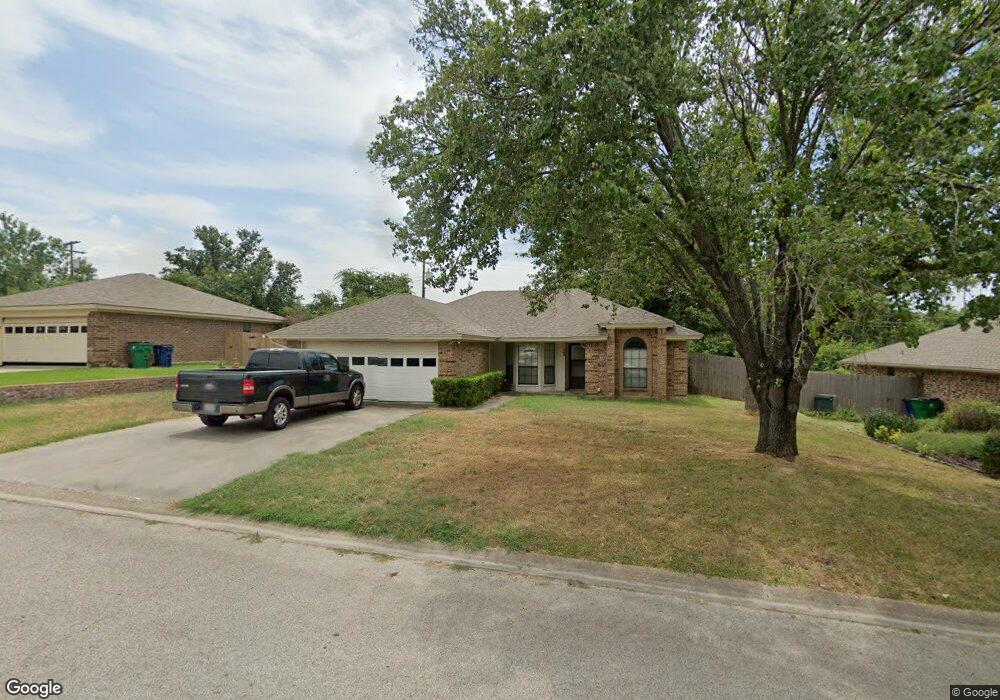 703 Parkridge Dr, Decatur, TX 76234 - photo 1