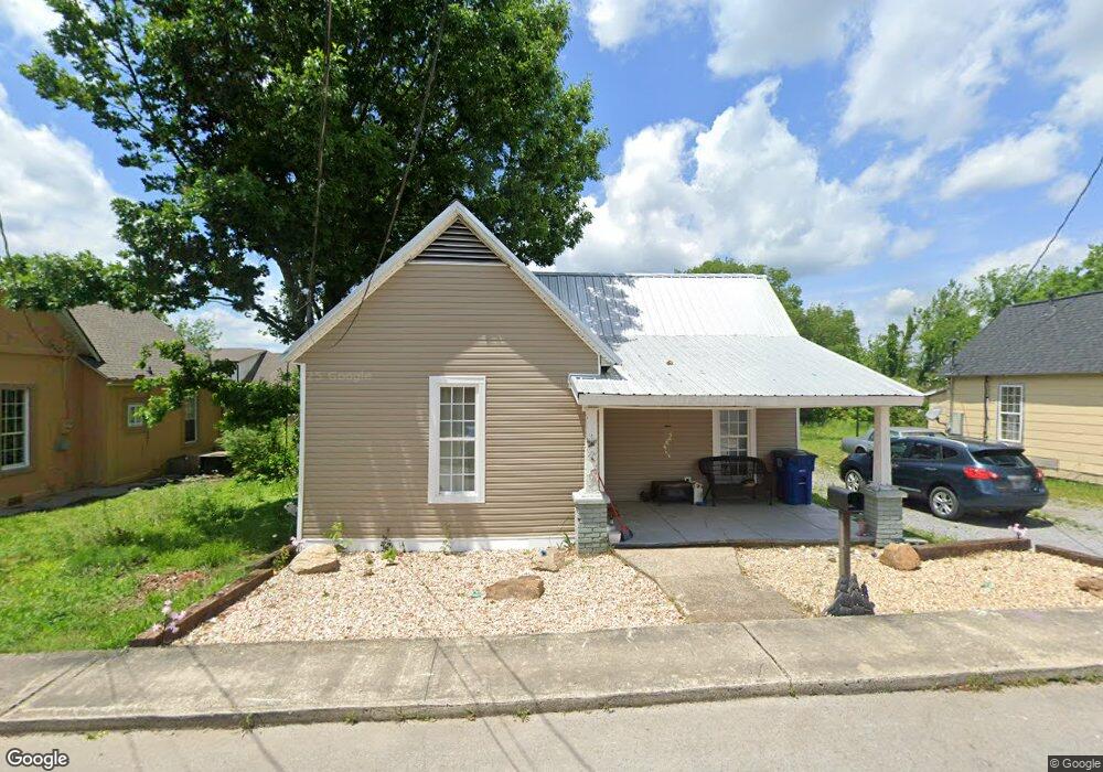 705 N Jefferson St, Shelbyville, TN 37160 - photo 1