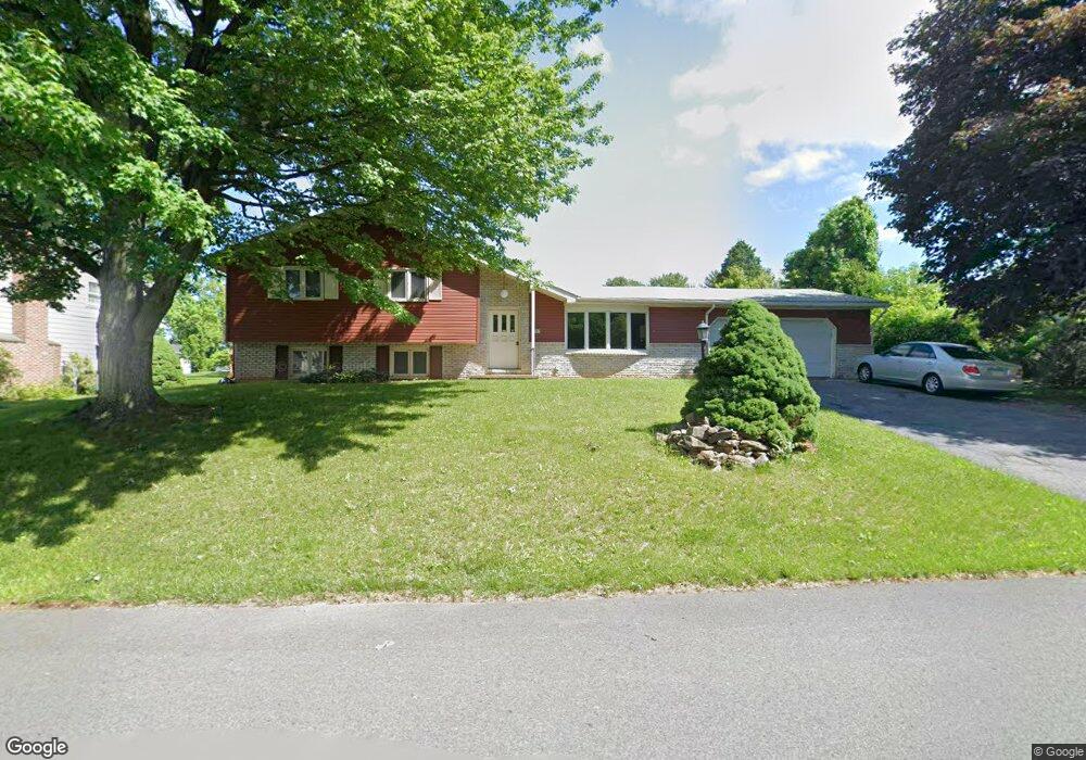 6081 Fairway Ln, Allentown, PA 18106 - photo 1