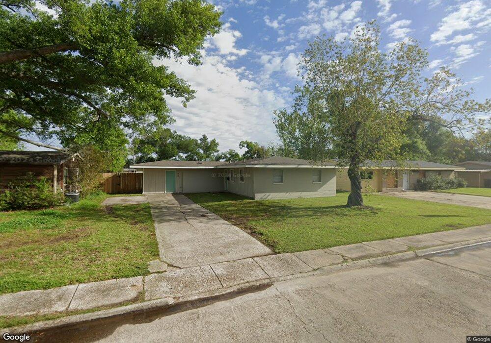 1609 Clover Dr, Lake Charles, LA 70607 - photo 1