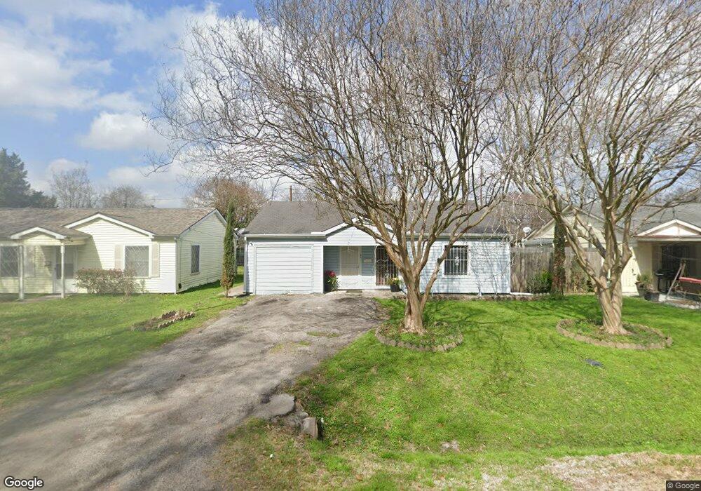 61 Farrell St, Houston, TX 77022 - photo 1