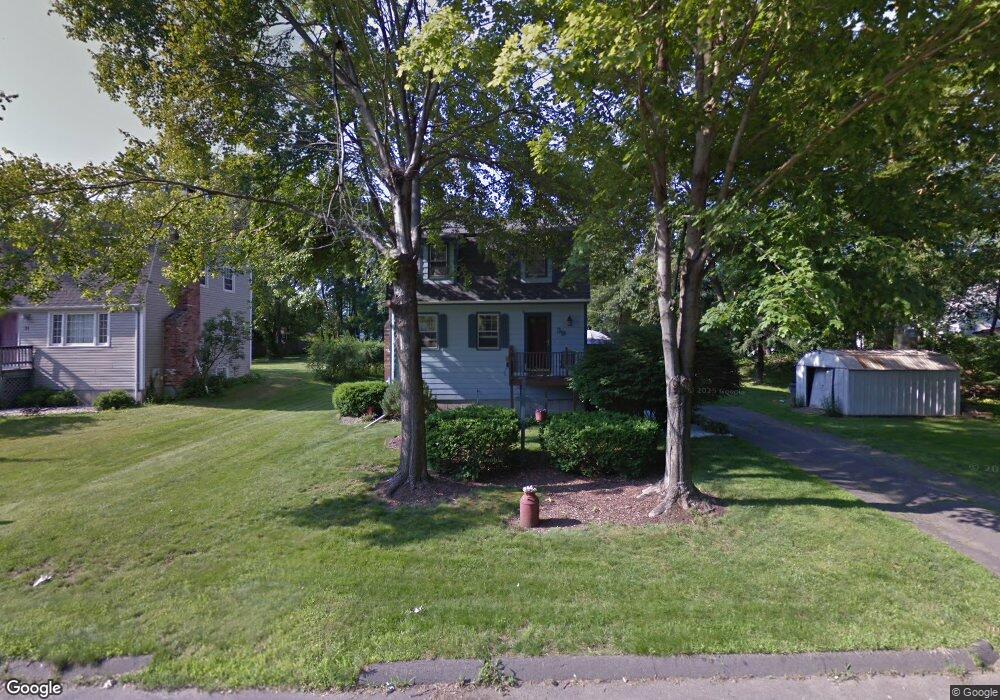 39 Pheasant Run Cir, Feeding Hills, MA 01030 - photo 1