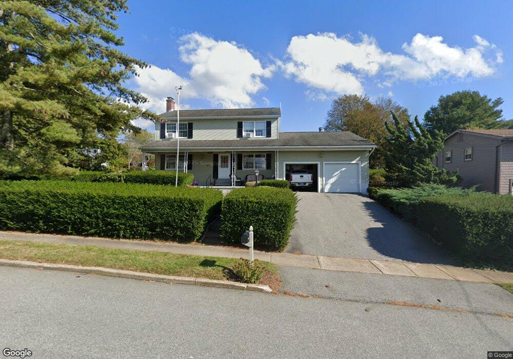 74 Seneca Dr, Groton, CT 06340 - photo 1