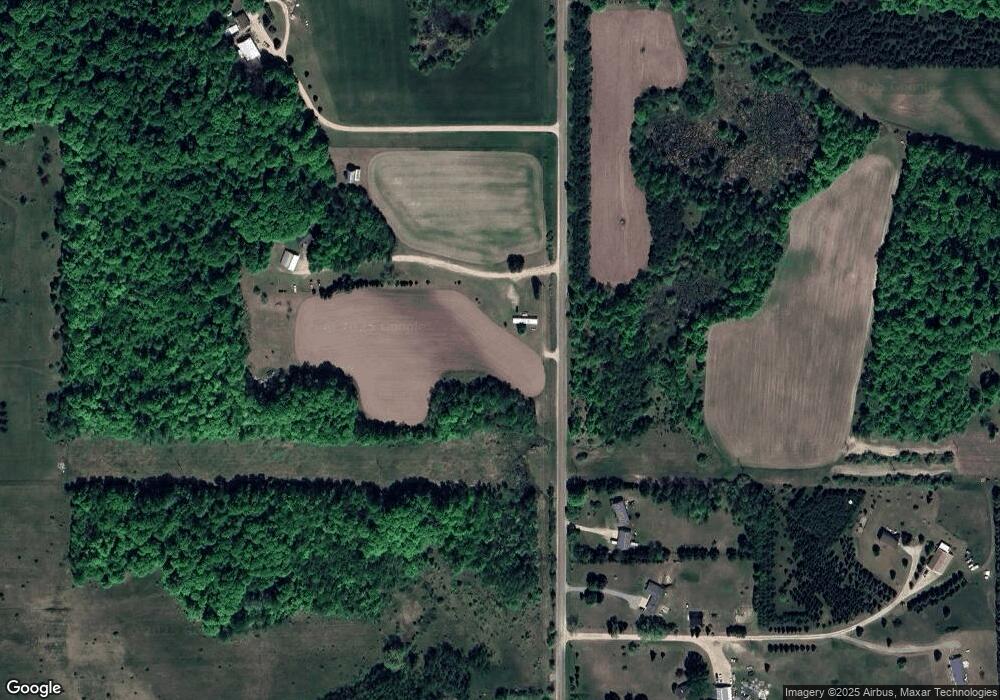 10575 Burnett Rd, Charlevoix, MI 49720 - photo 1