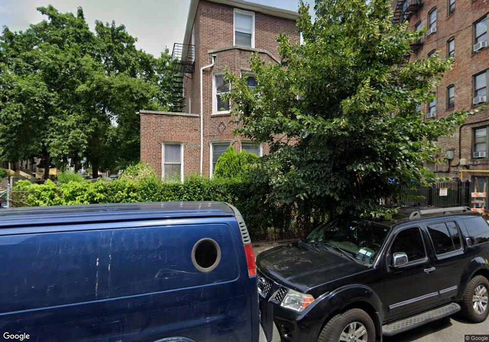 325 E 197th St, Bronx, NY 10458 - photo 1