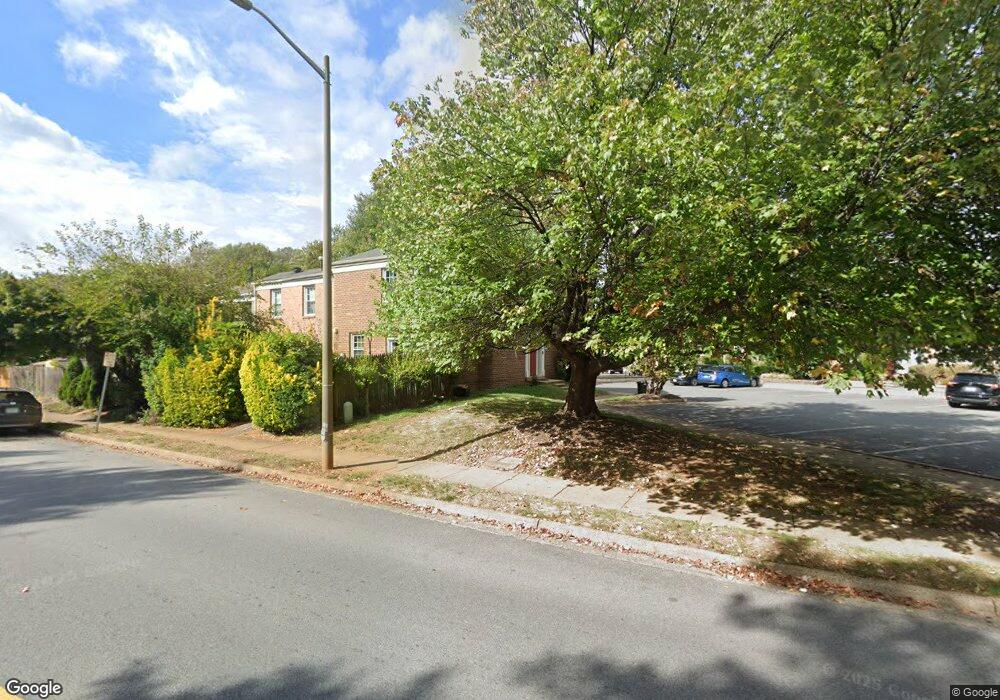 3176 Welby Ct, Fairfax, VA 22031 - photo 1