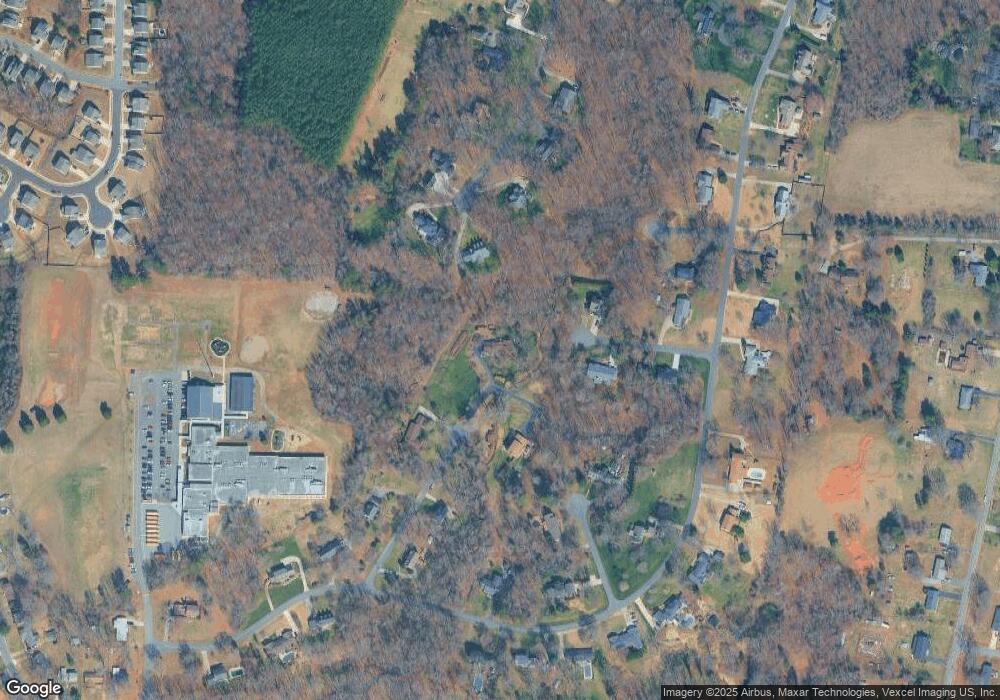 609 Haywood Ln, Statesville, NC 28625 - photo 1