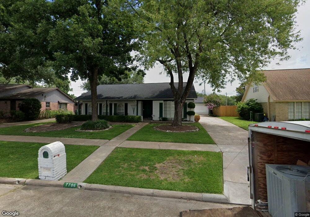 7706 Maple Tree Dr, Houston, TX 77088 - photo 1