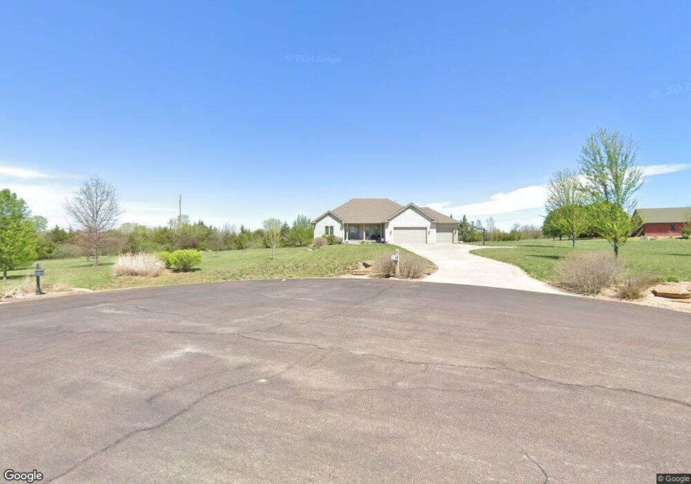 1710 SW Overland Ct, Topeka, KS 66615 - photo 1