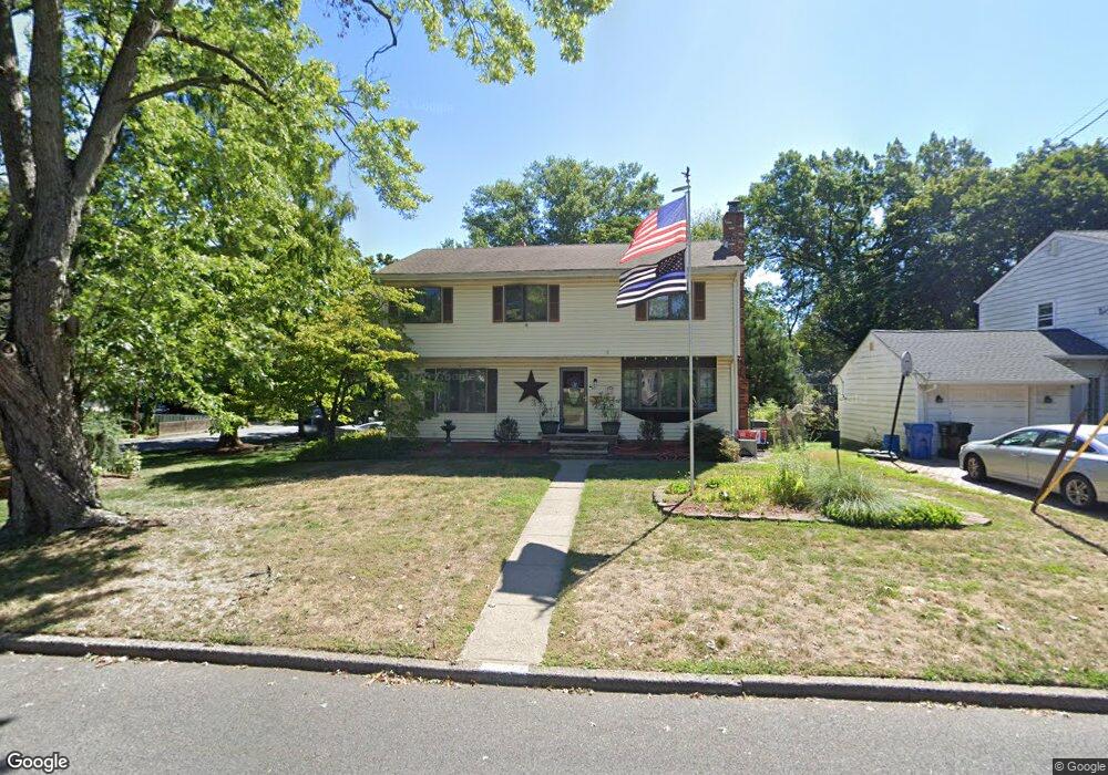 651 Victoria Ave, Paramus, NJ 07652 - photo 1