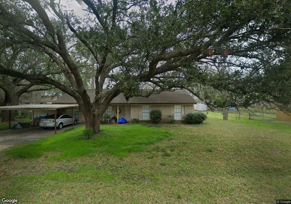 2280 W Coombs St, Alvin, TX 77511 - photo 1