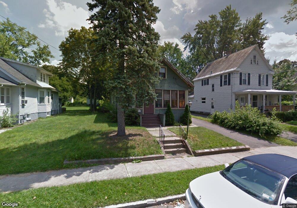 1038 Palmer Ave, Schenectady, NY 12309 - photo 1