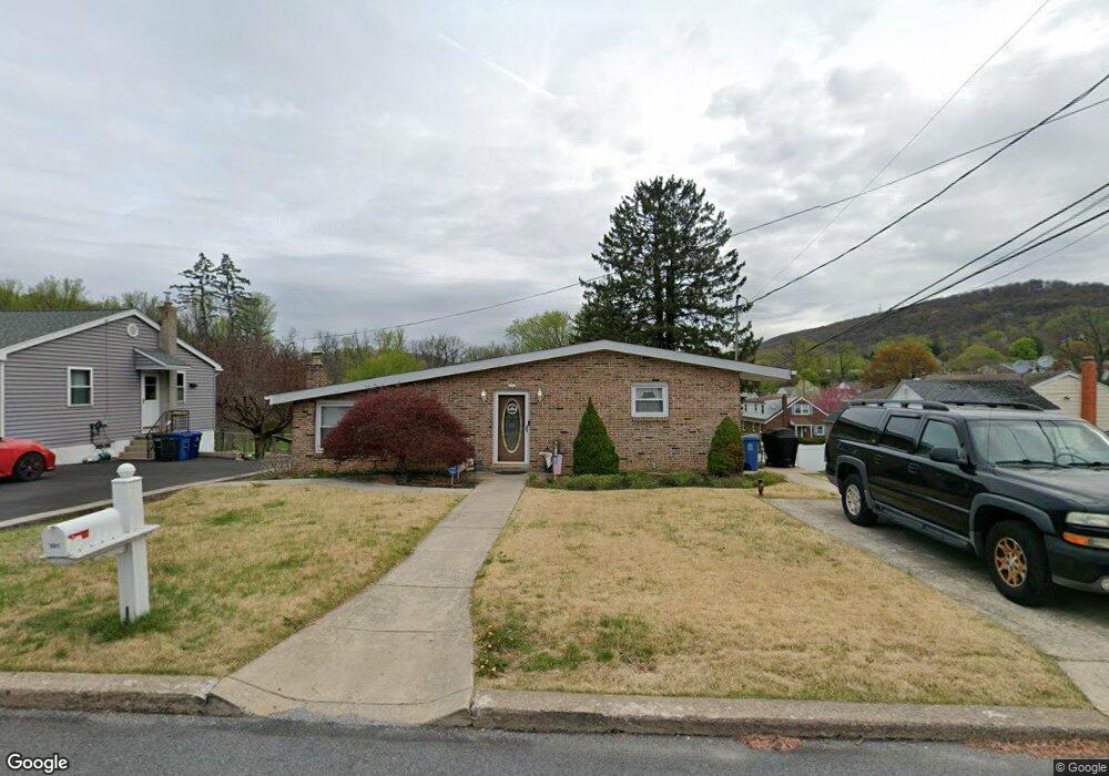 1661 Deer Path Rd, Reading, PA 19604 - photo 1