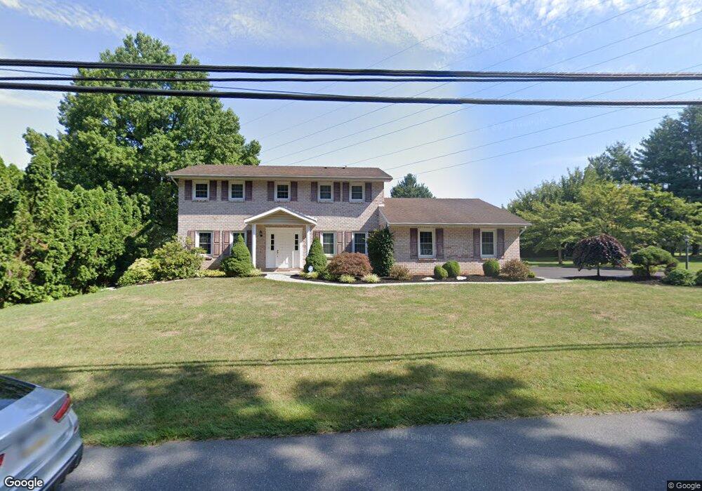 331 E MacAda Rd, Bethlehem, PA 18017 - photo 1