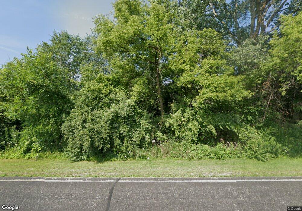 7293 Glacier Dr, West Bend, WI 53090 - photo 1