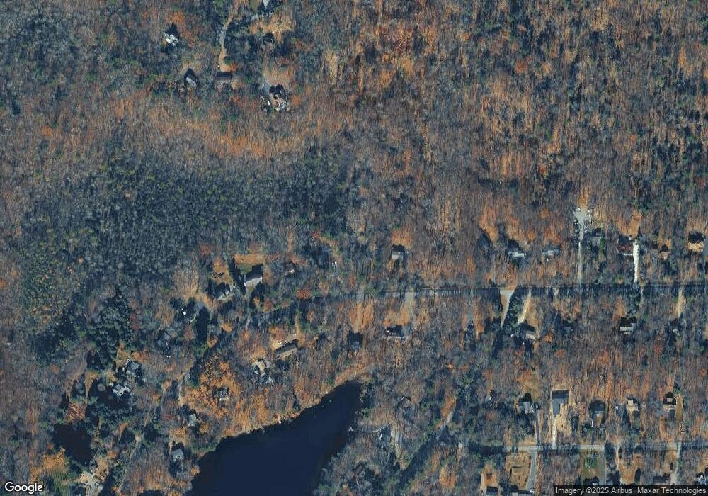 136 Hawthorne Dr, Milford, PA 18337 - photo 1