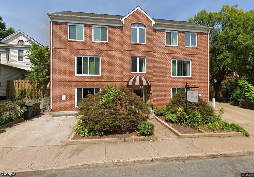 1311 Wertland St unit 3, Charlottesville, VA 22903 - photo 1