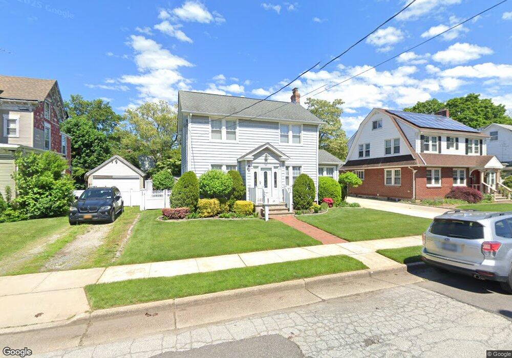 27 Hilbert St, Hempstead, NY 11550 - photo 1