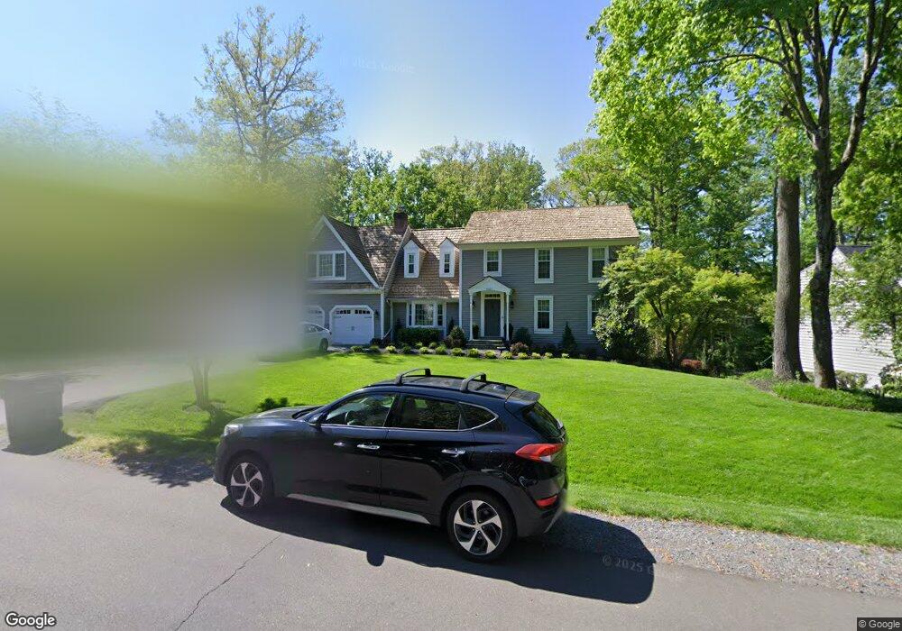 4907 Oakcrest Dr, Fairfax, VA 22030 - photo 1