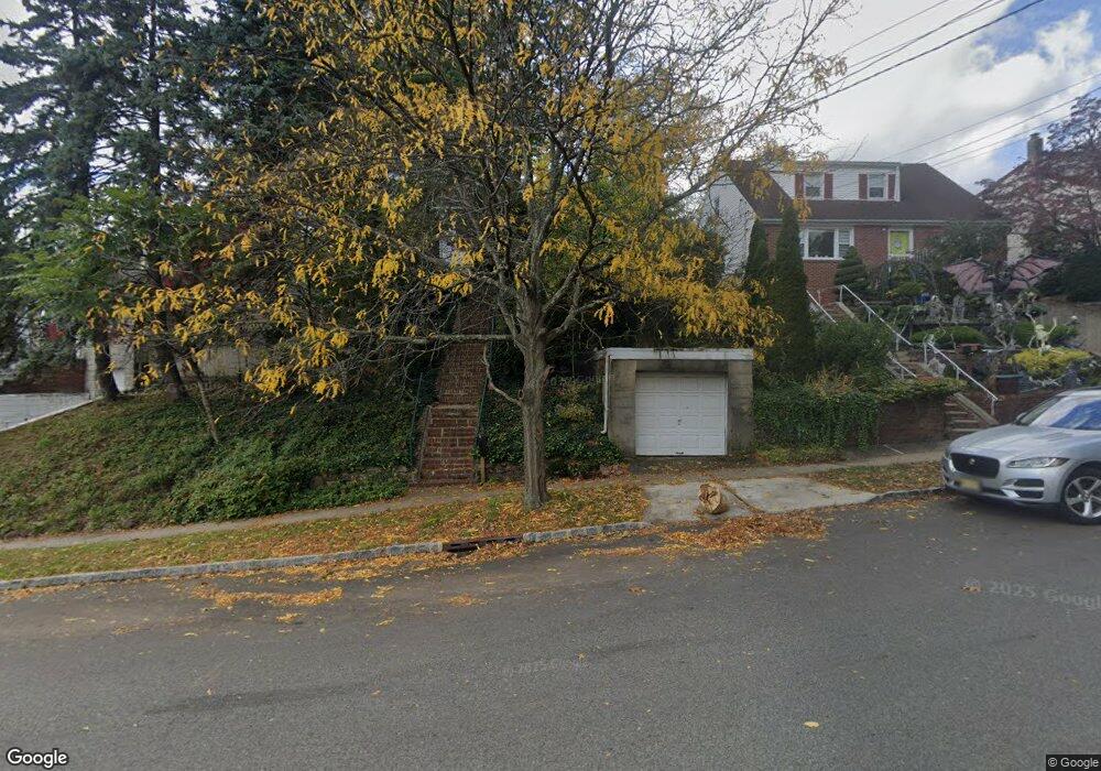 8 Glen Ridge Pkwy, Bloomfield, NJ 07003 - photo 1