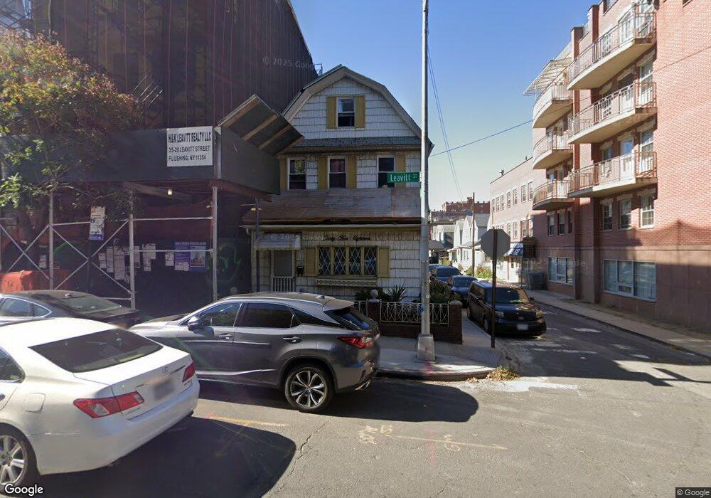 3518 Leavitt St, Flushing, NY 11354 - photo 1