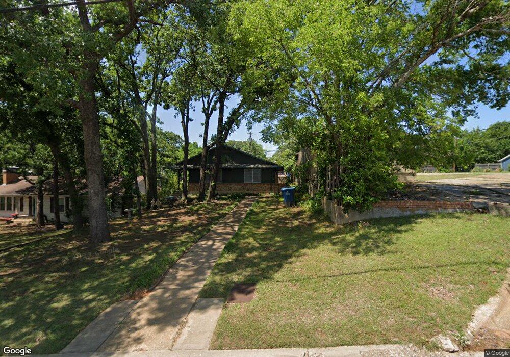 1207 W Hull St, Denison, TX 75020 - photo 1