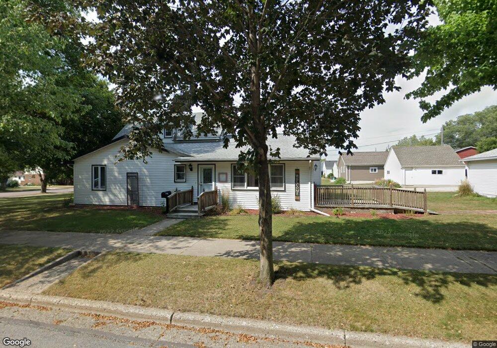 404 N Garden St, New Ulm, MN 56073 - photo 1