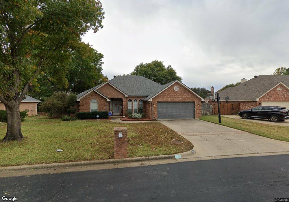 709 Crystal Ln, Hurst, TX 76054 - photo 1