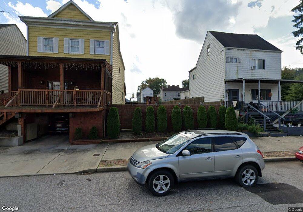 122 Virginia St, Wheeling, WV 26003 - photo 1