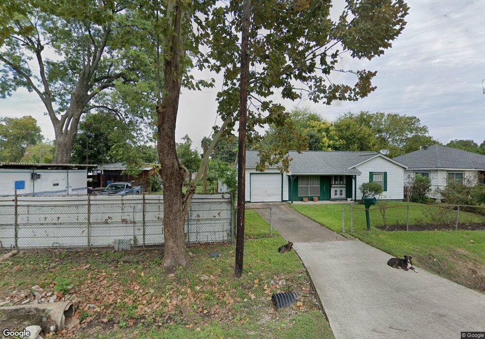 2909 Caplin St, Houston, TX 77026 - photo 1