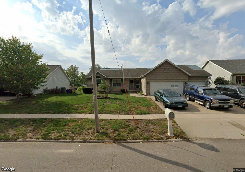 2809 28th Ave SW, Cedar Rapids, IA 52404 - photo 1