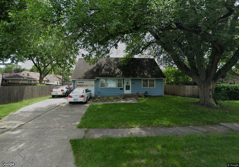 2309 Tomlin Ln, Des Moines, IA 50317 - photo 1