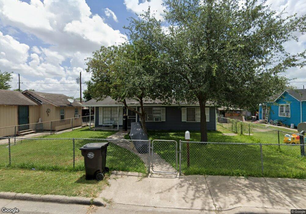 219 N Cedro St, Weslaco, TX 78596 - photo 1