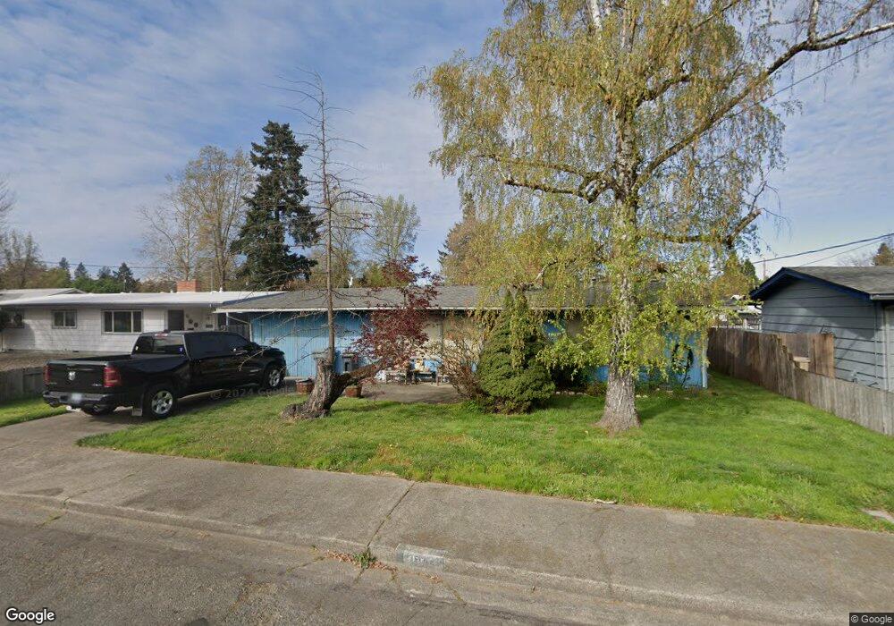 1022 SE Fern St, Grants Pass, OR 97526 - photo 1