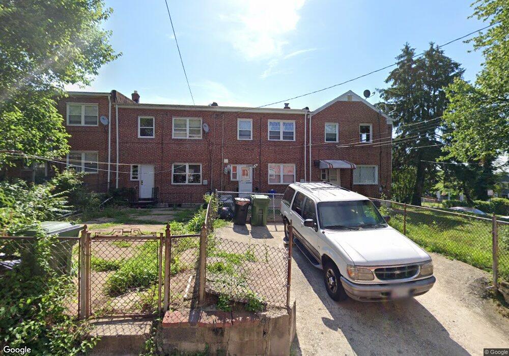 1102 Lyndhurst St, Baltimore, MD 21229 - photo 1