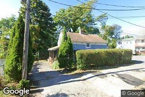 21 Blackhall Ct, New London, CT 06320